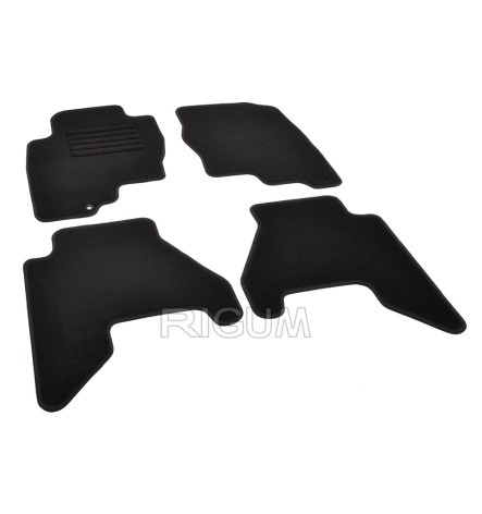 Типски теписонски патосници Nissan Navara 05-10